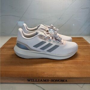 NWT Adidas RunFalcon 3
